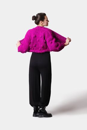 Pletený sveter syto fialový s guličkami