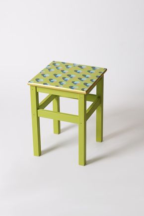 Stolička malá maľovaná zelená